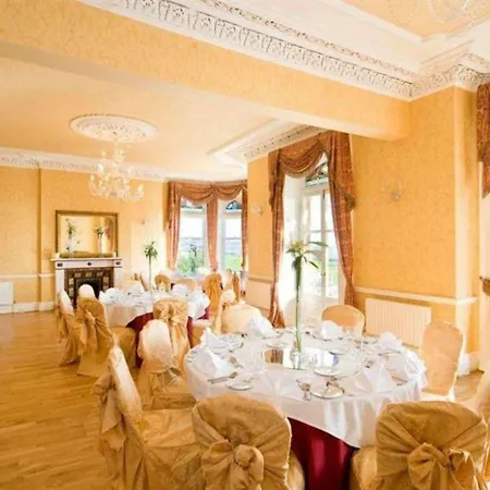 Hotel Esplanade On The Seafront 3*