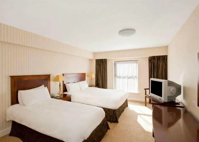 Hotel Esplanade On The Seafront Bray